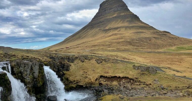 Descubre la belleza natural del Volcán Santa Ana: guía turística y consejos útiles